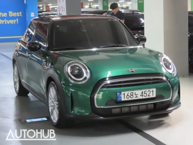 Mini Cooper 2022 photo 2