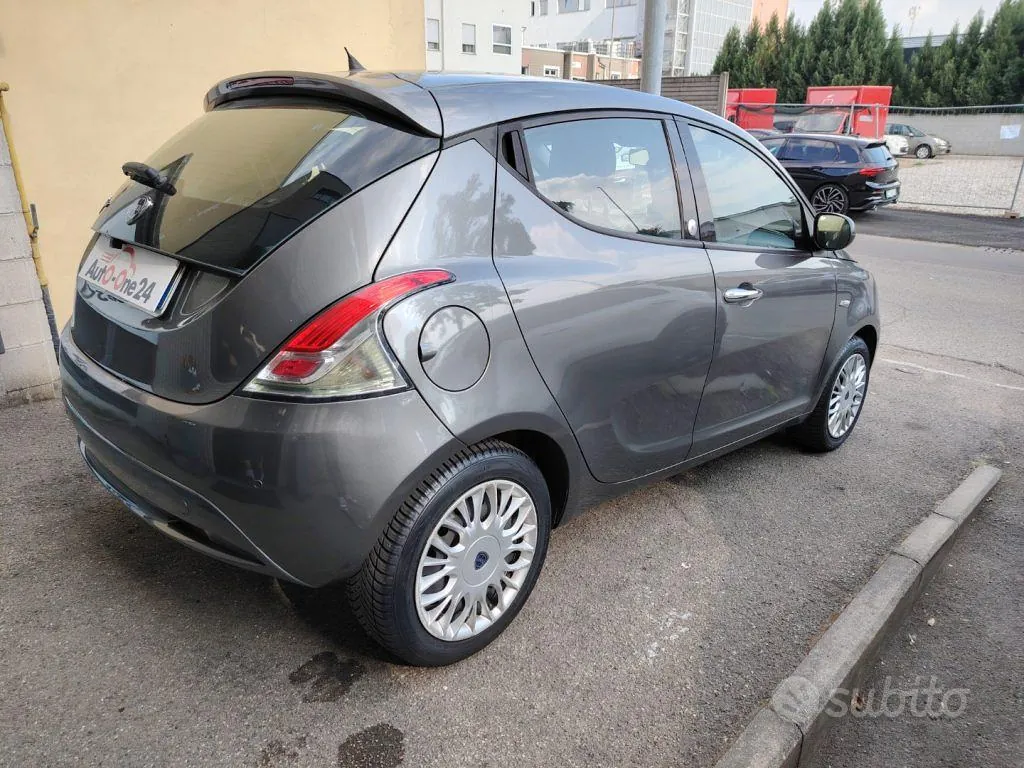 Lancia Ypsilon 2016 photo 5