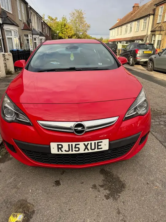 Vauxhall Astra 2015 photo 2