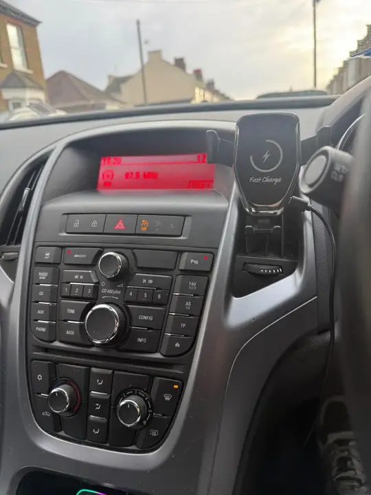 Vauxhall Astra 2015 photo 5