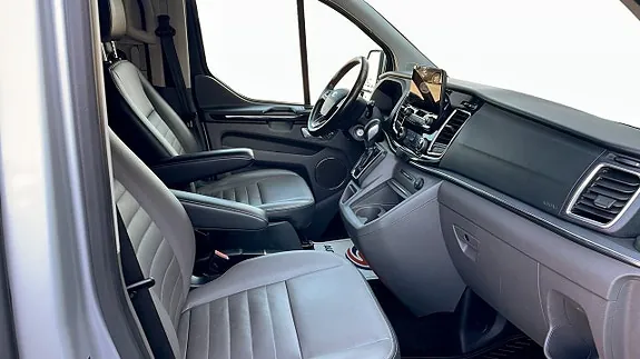 Ford Custom Tourneo 2022 photo 3