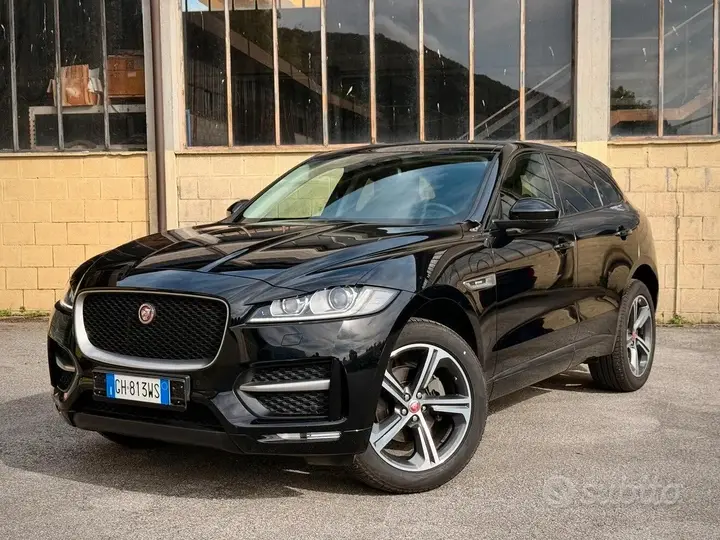 Jaguar F-Pace