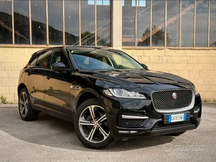 Jaguar F-Pace 2017 photo 3