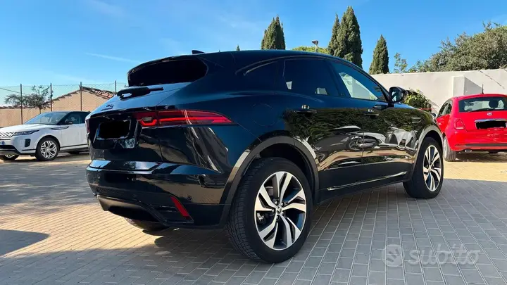 Jaguar E-Pace 2023 photo 2