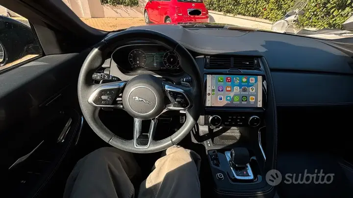 Jaguar E-Pace 2023 photo 4