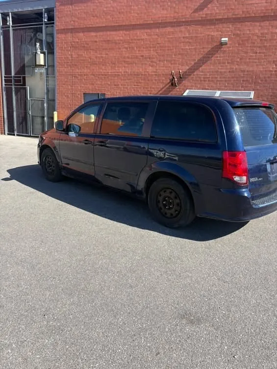 Dodge Grand Caravan 2015 photo 3
