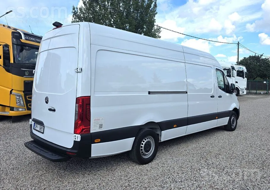 Mercedes-Benz Sprinter 2023 photo 4