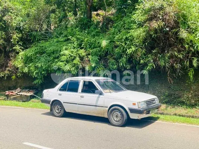 Nissan Sunny 1983 photo 4