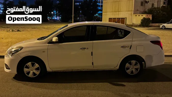 Nissan Sunny 2016 photo 4