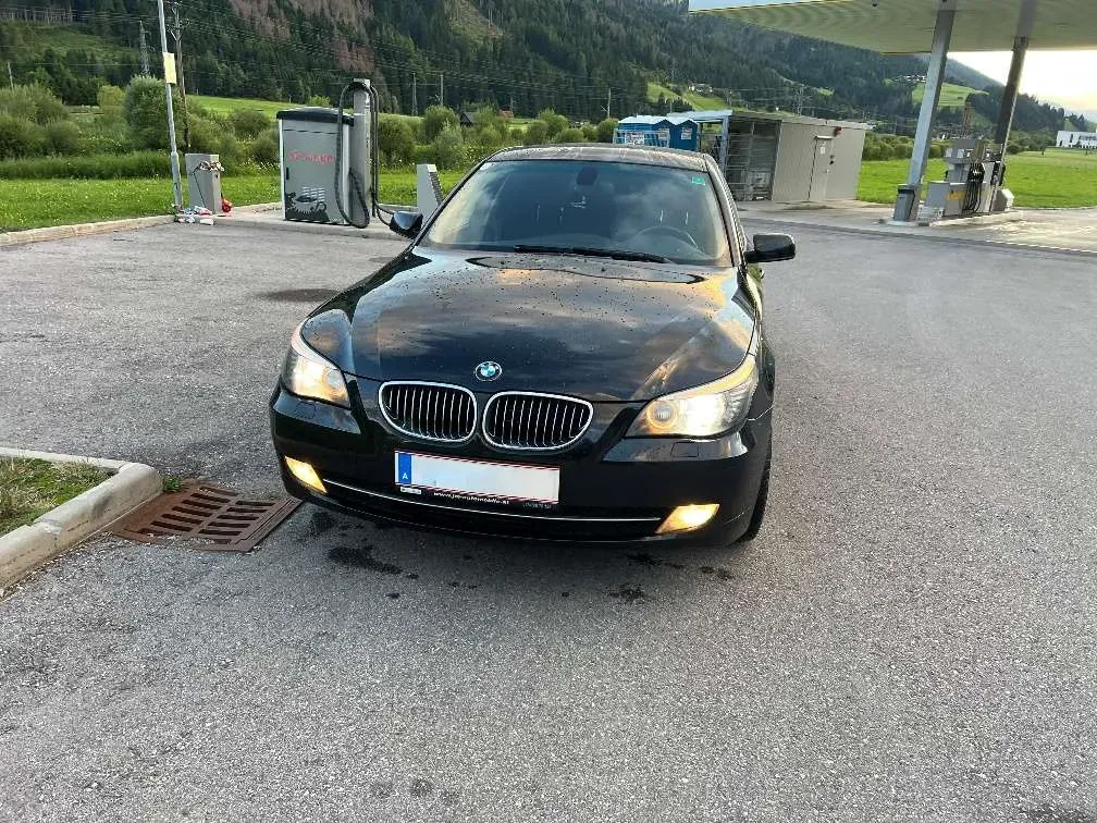 BMW 5 Series 2007 photo 2