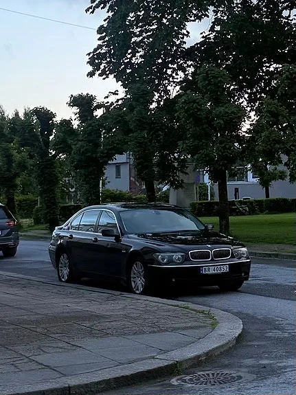 BMW 735Li