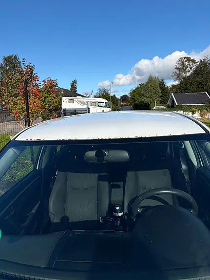 Suzuki Swift 2010 photo 2