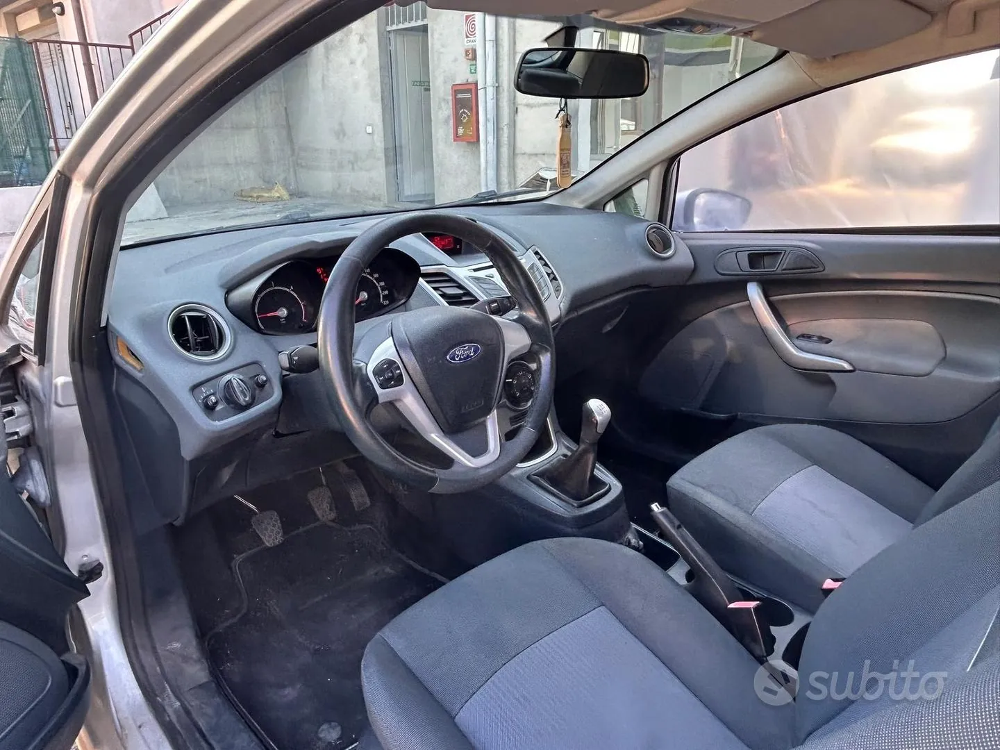 Ford Fiesta 2011 photo 5