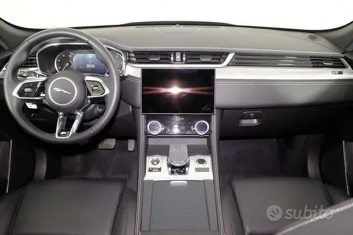 Jaguar F-Pace 2023 photo 4