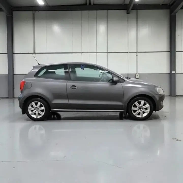 Volkswagen Polo 2012 photo 2