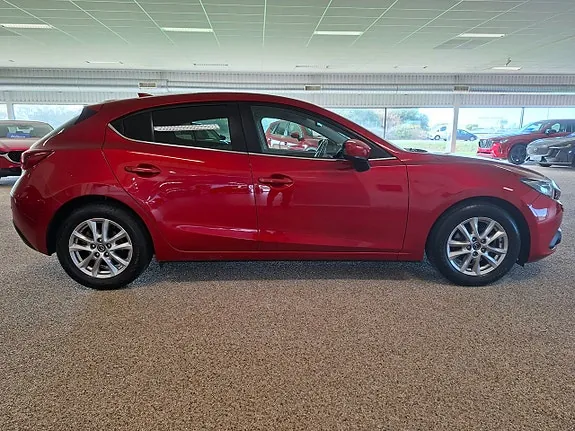 Mazda 3 2016 photo 3