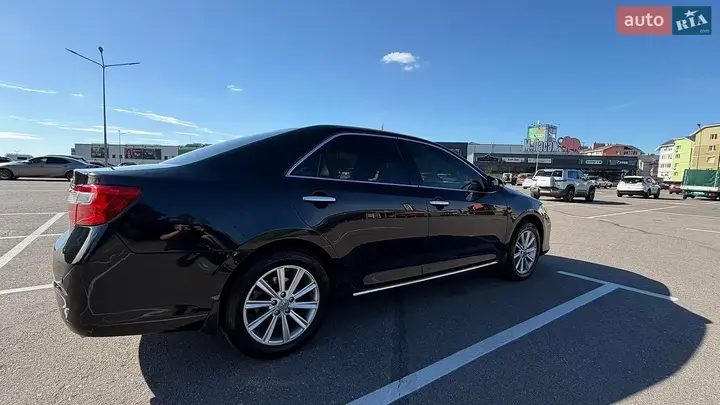 Toyota Camry 2013 photo 2