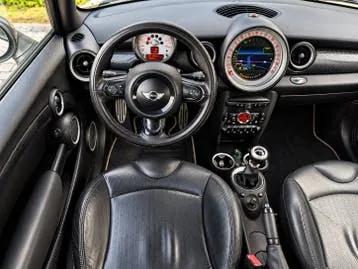 Mini Cooper S 2012 photo 2