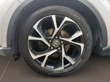 Toyota C-Hr 2021 photo 2