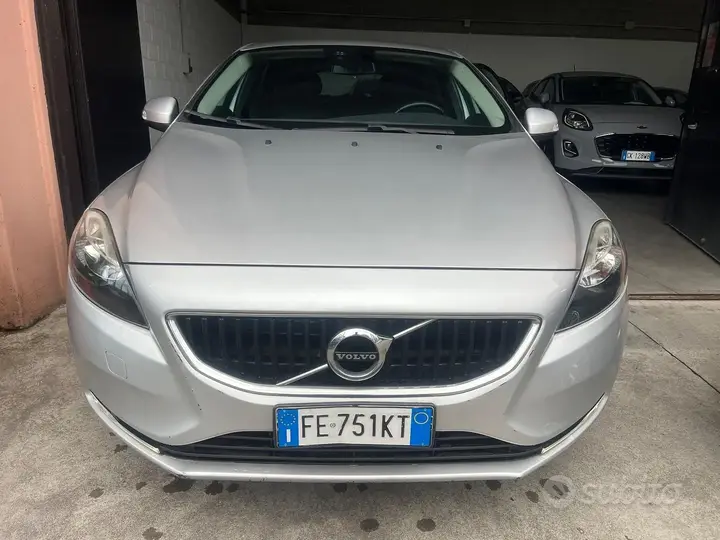 Volvo V40 2016 photo 3