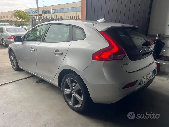 Volvo V40 2016 photo 5