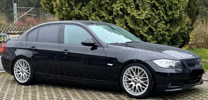 BMW 320I