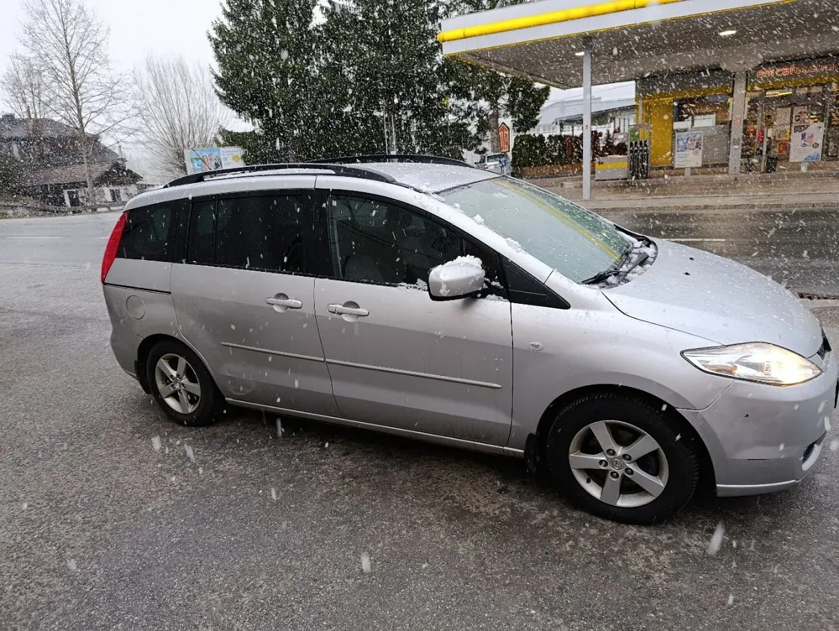 Mazda Mazda5 2007 photo 2