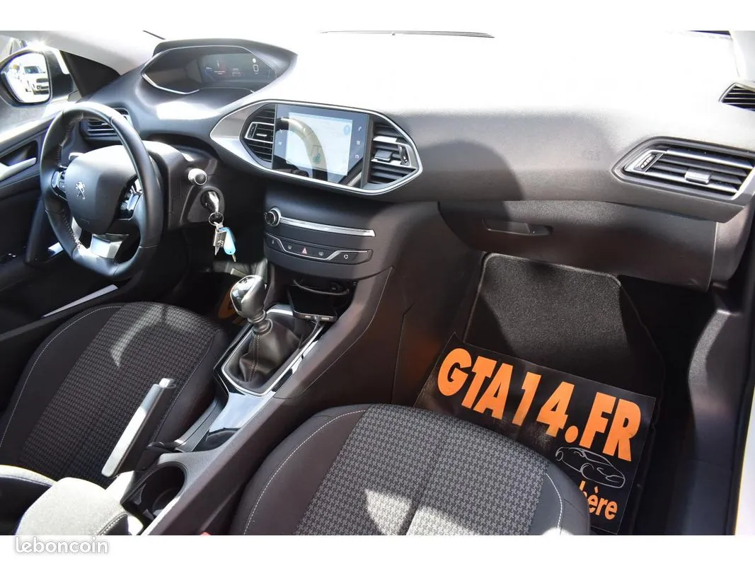 Peugeot 308 2021 photo 3