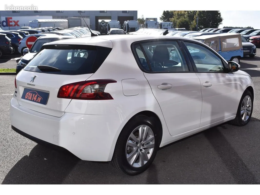 Peugeot 308 2021 photo 2