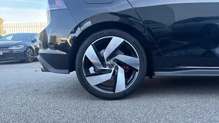 Volkswagen Golf 2026 photo 5