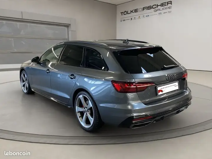Audi A4 2023 photo 3