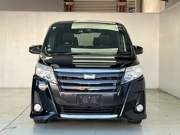 Toyota Noah 2016 photo 3