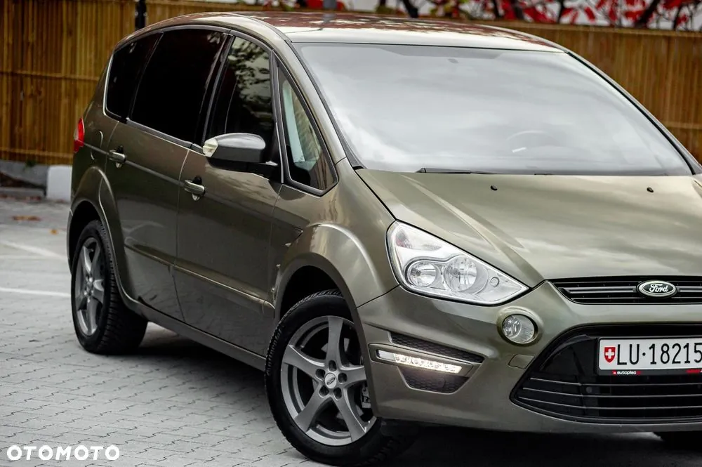 Ford S-Max 2011 photo 4