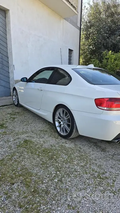 BMW 330D 2008 photo 4