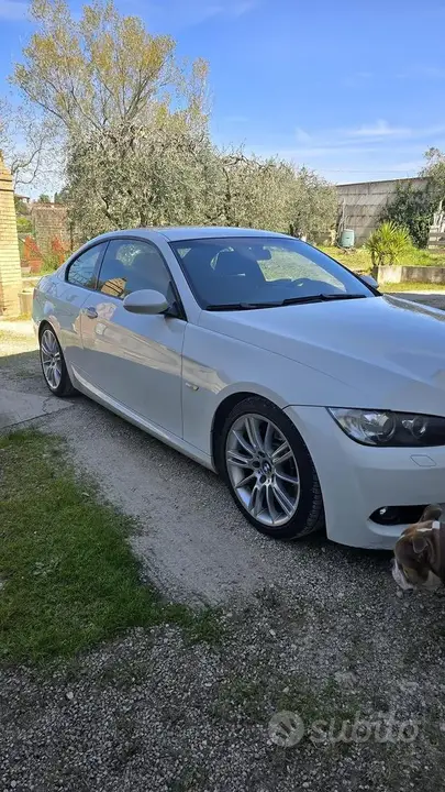 BMW 330D 2008 photo 2