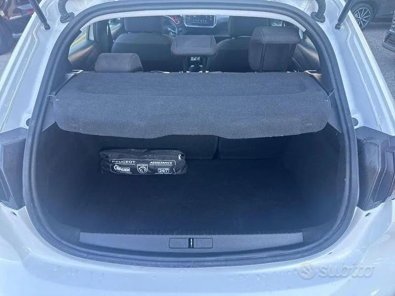 Peugeot 208 2024 photo 5