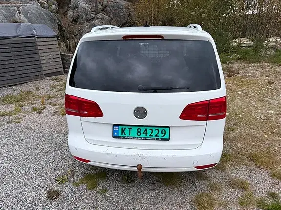 Volkswagen Touran 2012 photo 3