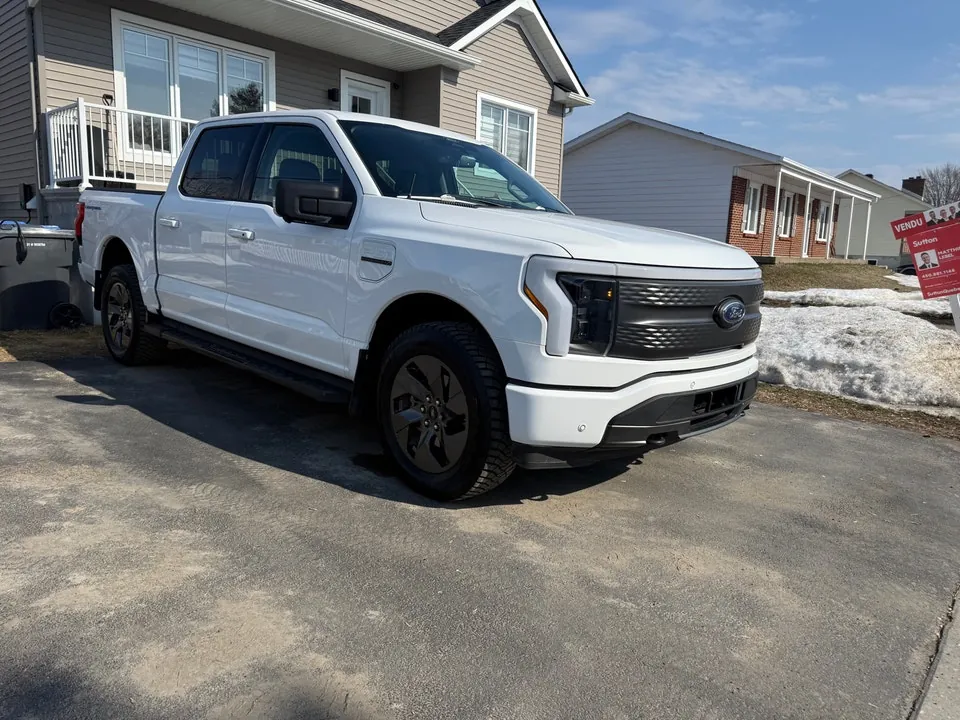 Ford Lightning 2022 photo 5