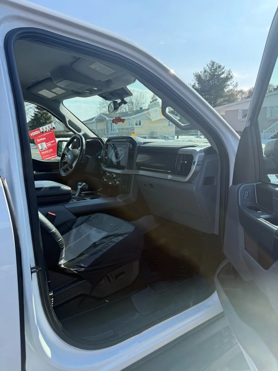 Ford Lightning 2022 photo 4