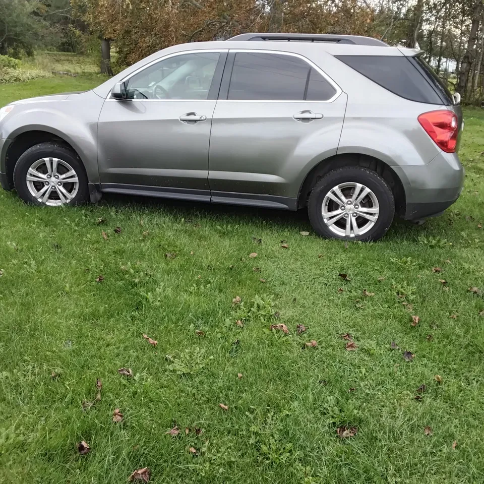 Chevrolet Equinox 2012 photo 2