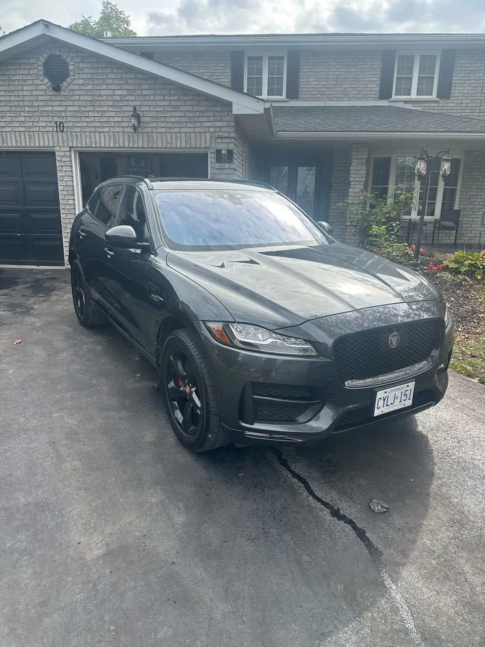 Jaguar F-Pace 2017 photo 2
