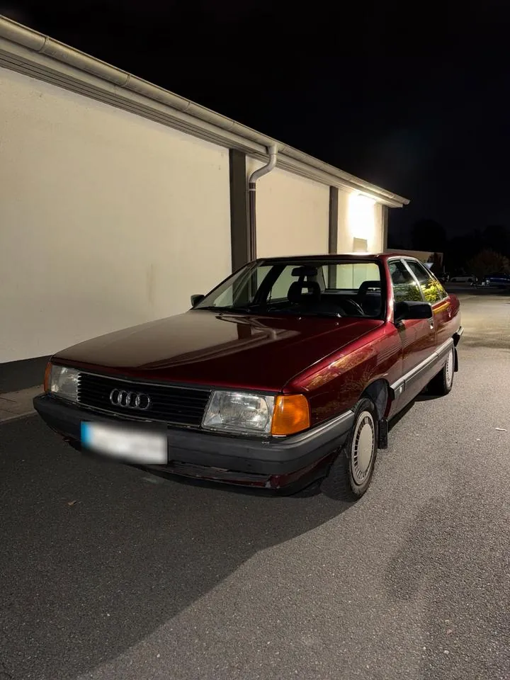 Audi 100