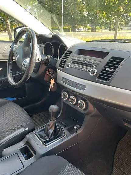 Mitsubishi Lancer 2009 photo 3