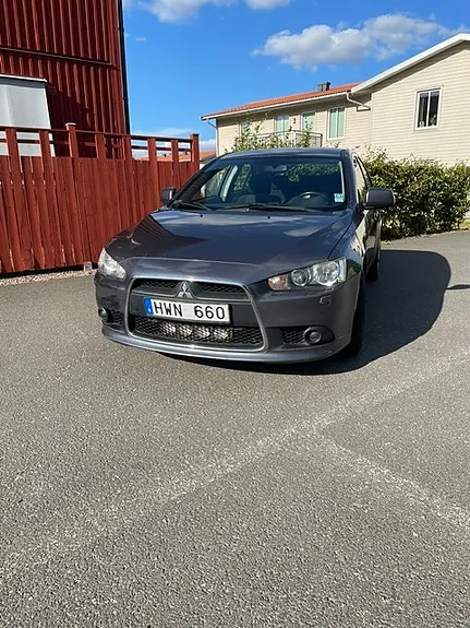 Mitsubishi Lancer