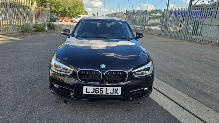 BMW 1 Series 2016 photo 2