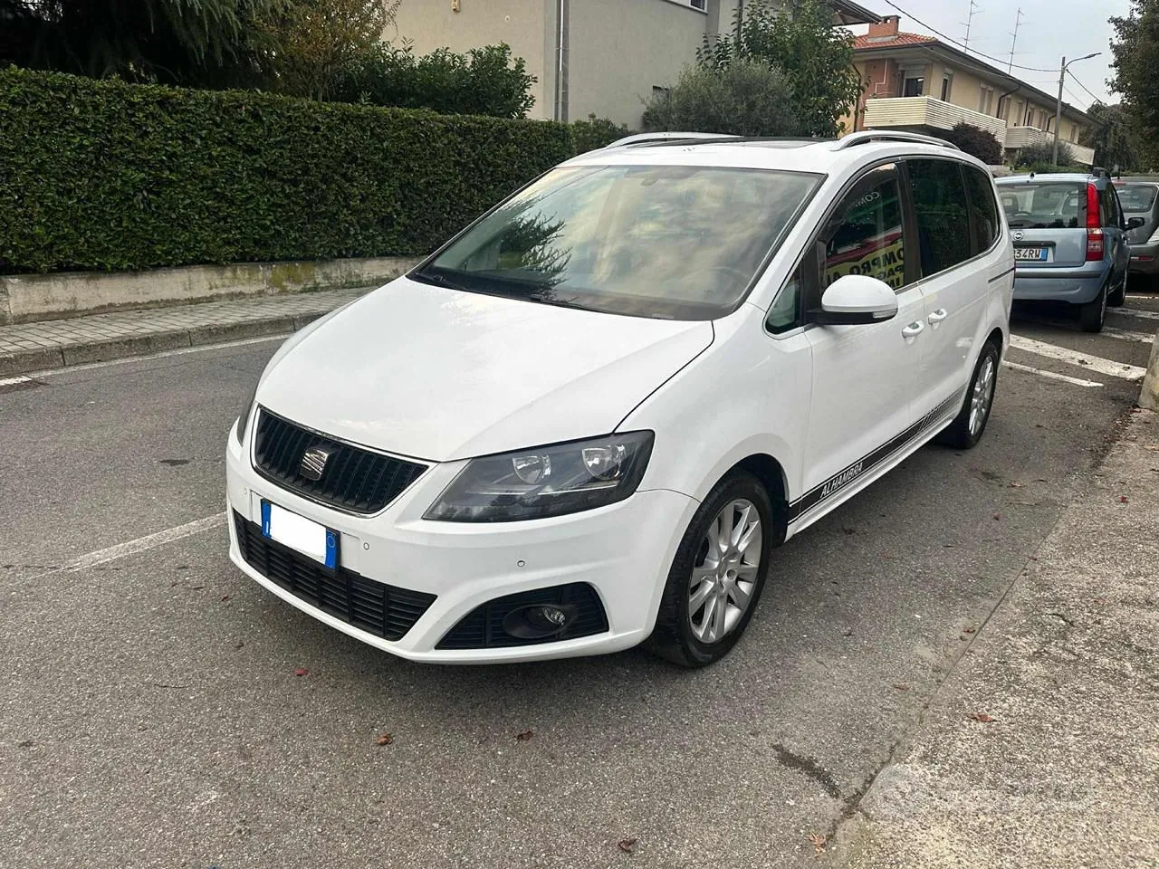 Seat Alhambra 2011 photo 2