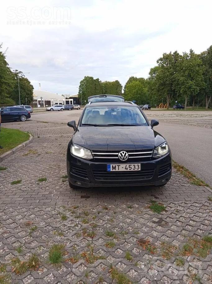 Volkswagen Touareg 2012 photo 3