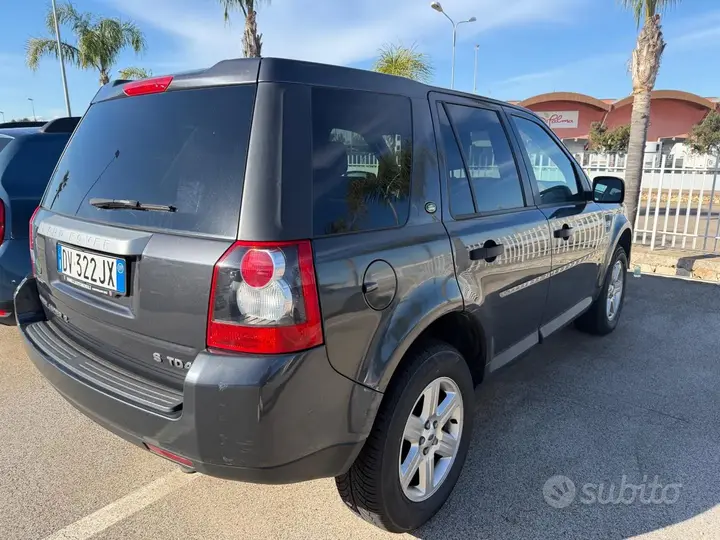 Land Rover Freelander 2009 photo 5
