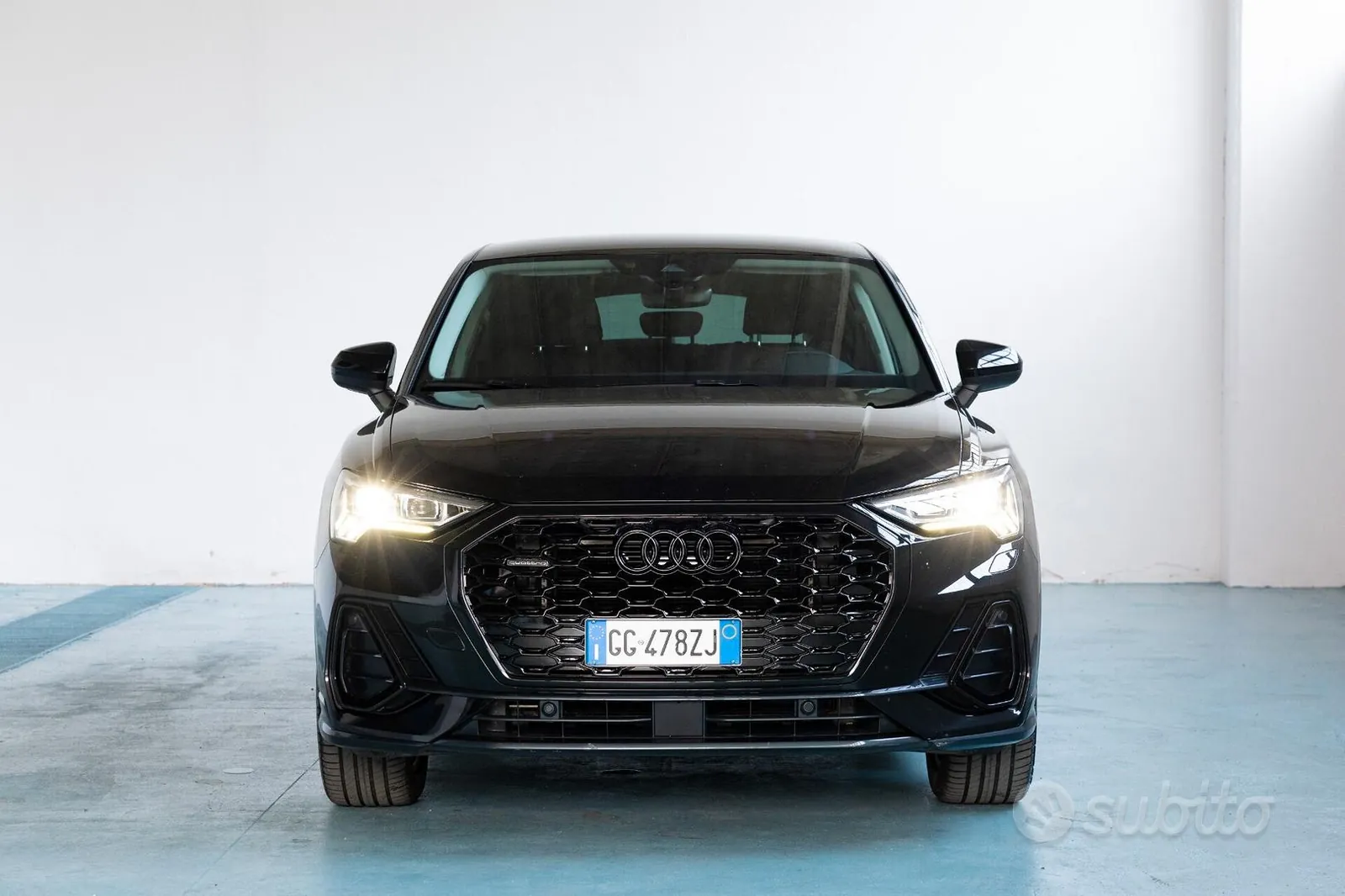 Audi Q3 2021 photo 2