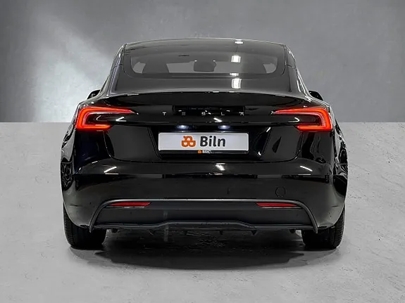 Tesla Model 3 2024 photo 5